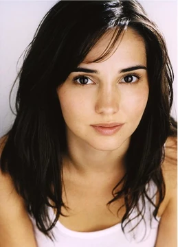 Laura Breckenridge as Kristin